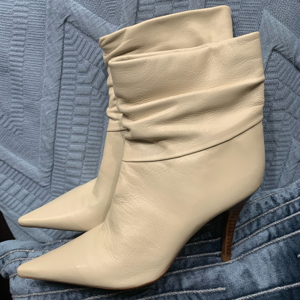 Bcbg Booties Nice Leather And Comfortable! - image 1